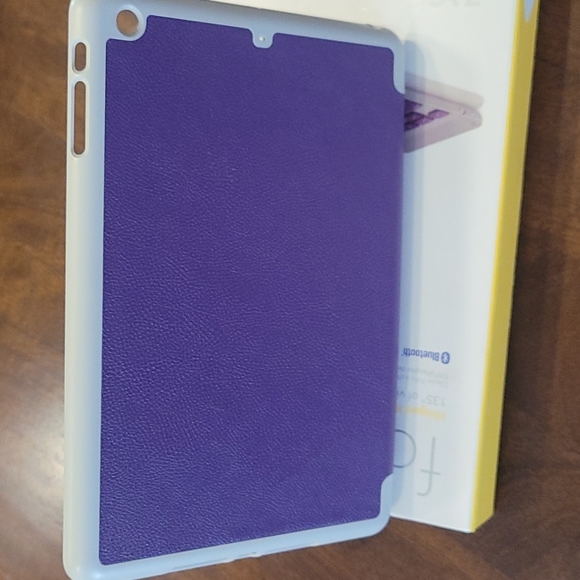 ZAGG Folio Case - Picture 3 of 9